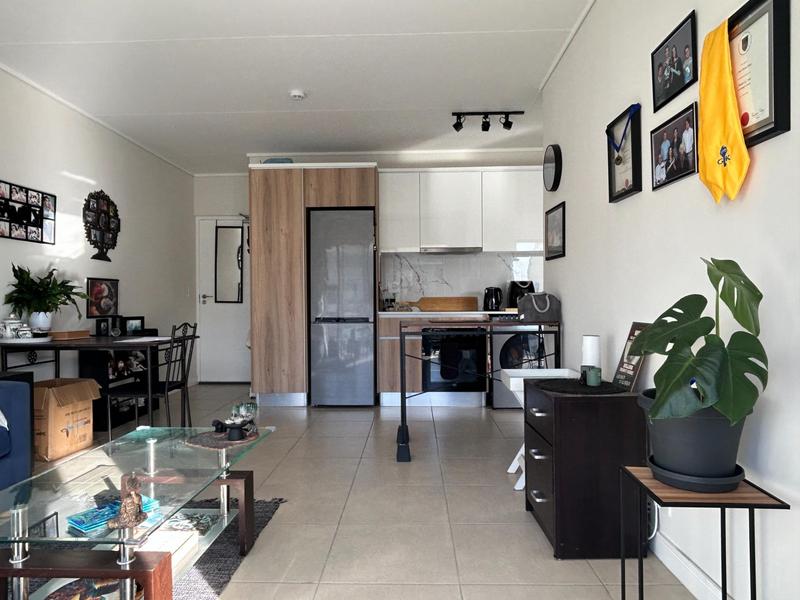 To Let 1 Bedroom Property for Rent in Sandown Western Cape